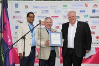 Mayor-Rob-Ford-presents-awd.jpg